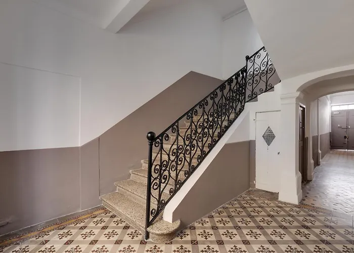 L'elegance A , Central, 1 Min De La Apartmán